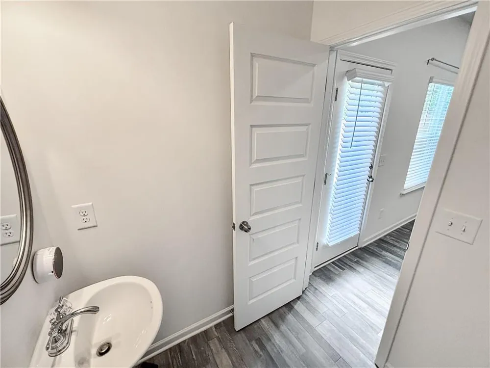 5784 Silver Lake Drive Mableton, GA 30126