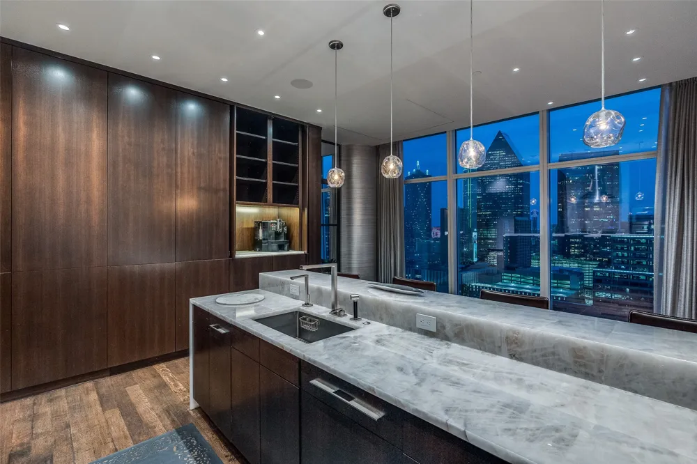 1918 Olive Street #1603 Dallas, TX 75201