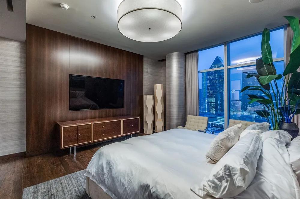 1918 Olive Street #1603 Dallas, TX 75201