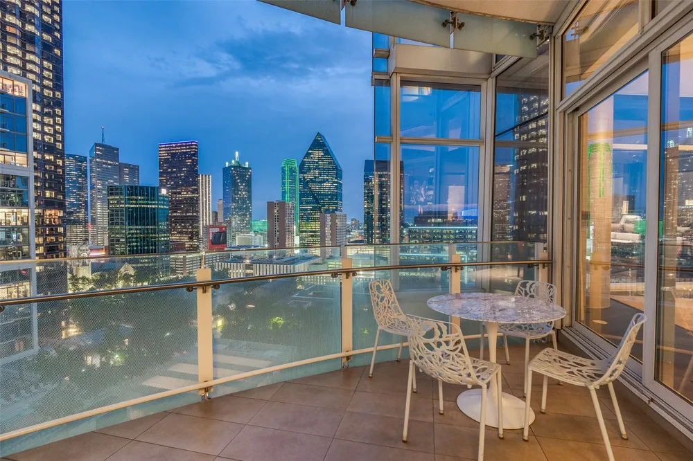 1918 Olive Street #1603 Dallas, TX 75201
