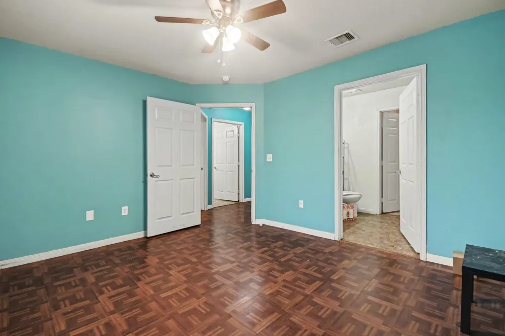 2932 Shady Creek Lane Freeport, TX 77541
