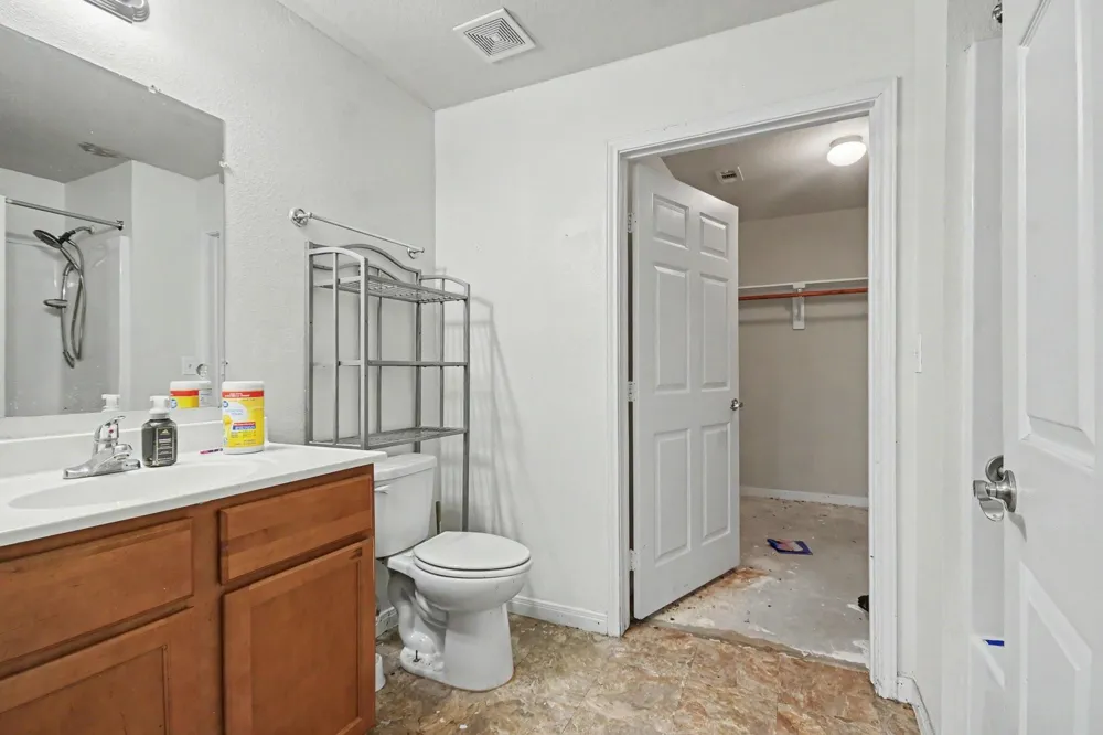2932 Shady Creek Lane Freeport, TX 77541