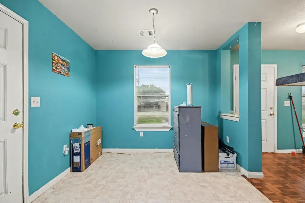 2932 Shady Creek Lane Freeport, TX 77541