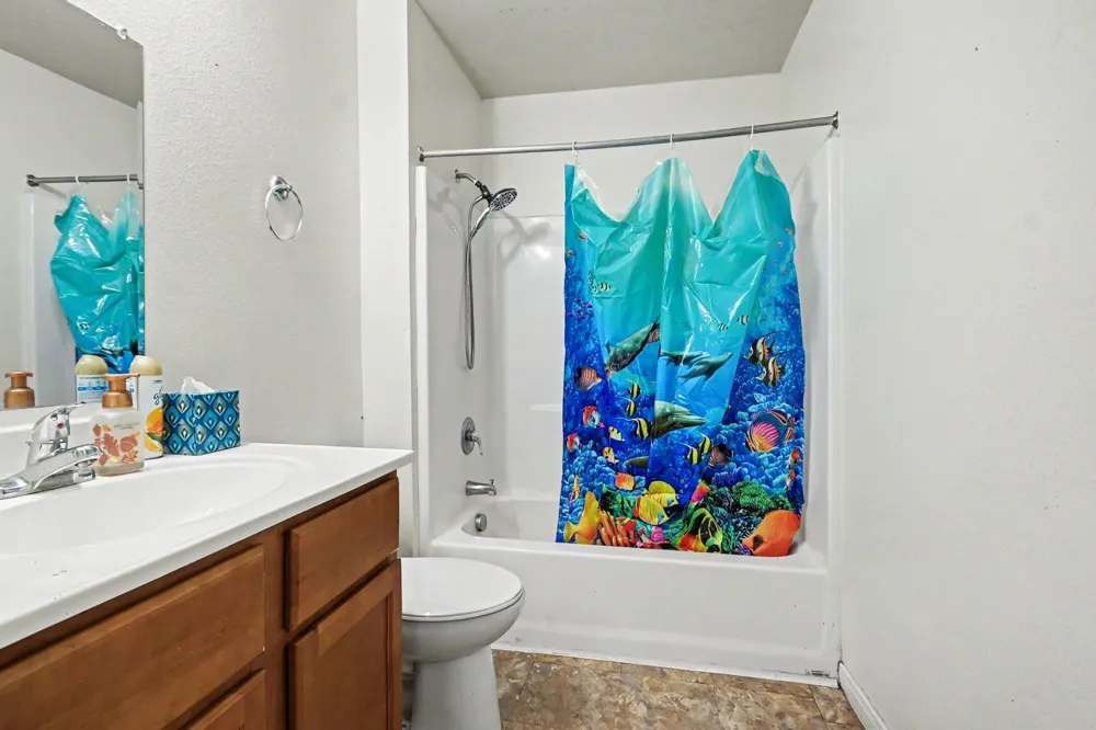2932 Shady Creek Lane Freeport, TX 77541