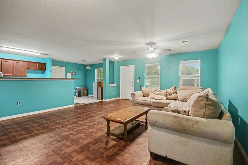 2932 Shady Creek Lane Freeport, TX 77541