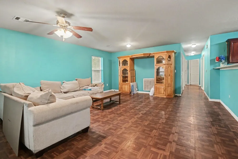 2932 Shady Creek Lane Freeport, TX 77541