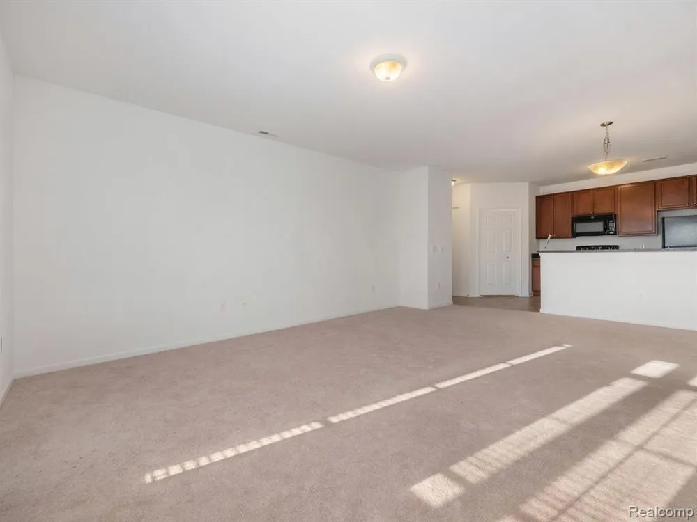 964 W Summerfield Glen Circle #96 Ann Arbor, MI 48103