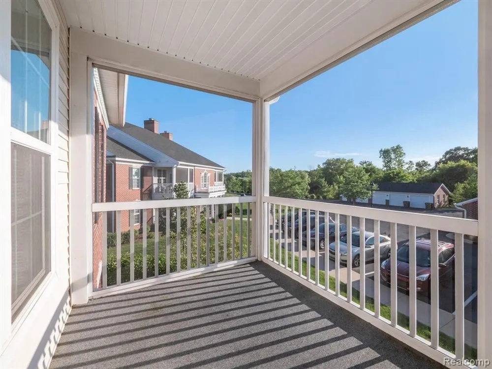 964 W Summerfield Glen Circle #96 Ann Arbor, MI 48103
