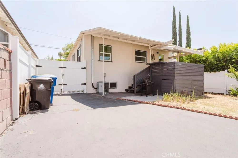10423 Mcclemont Avenue Tujunga, CA 91042
