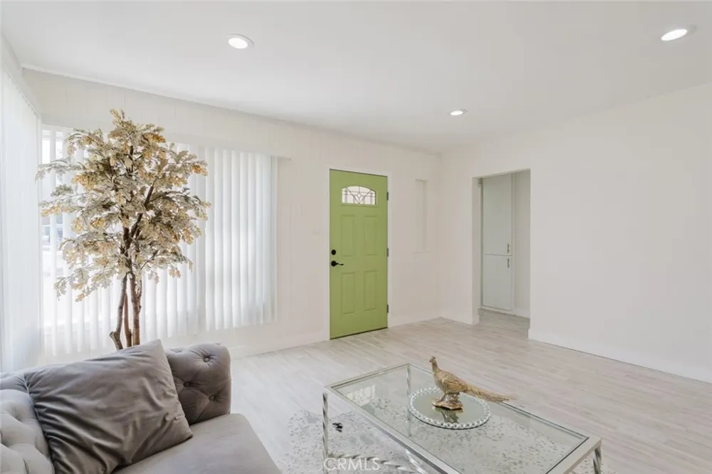 10423 Mcclemont Avenue Tujunga, CA 91042
