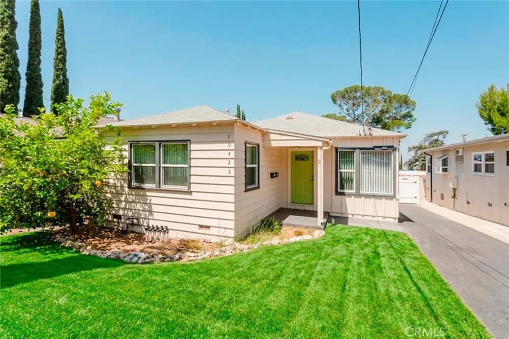 10423 Mcclemont Avenue Tujunga, CA 91042