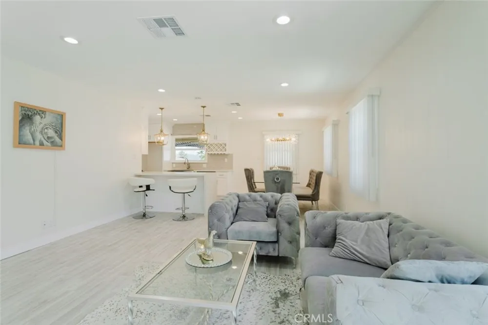 10423 Mcclemont Avenue Tujunga, CA 91042