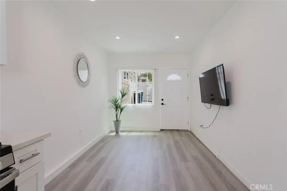 10423 Mcclemont Avenue Tujunga, CA 91042