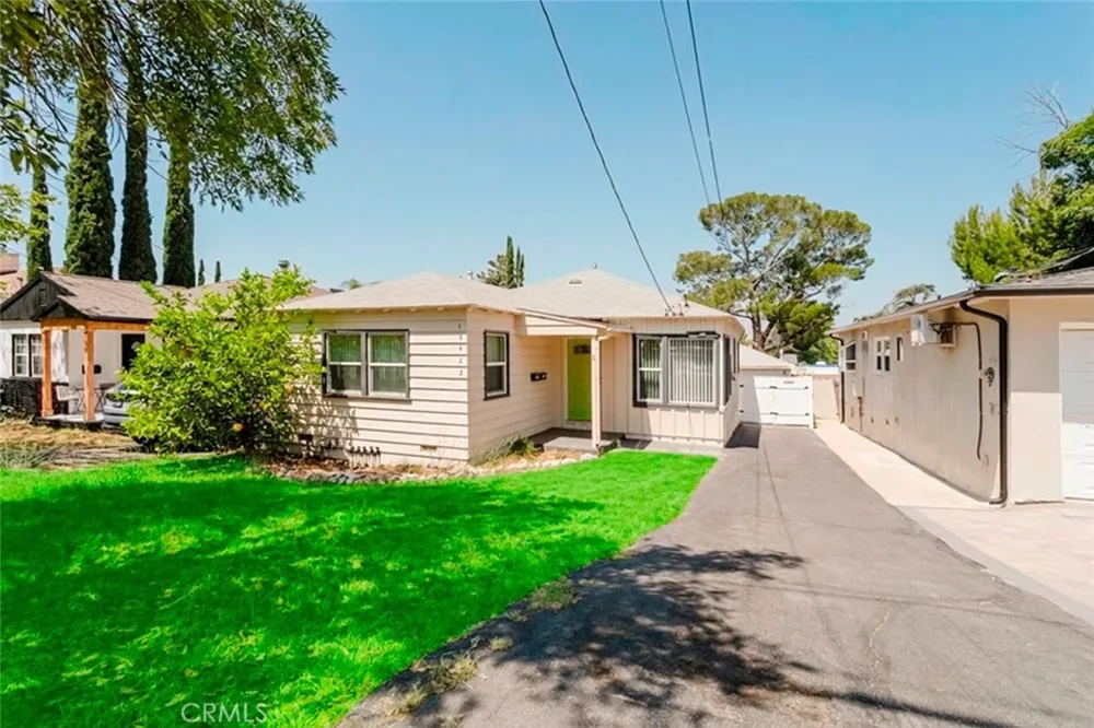 10423 Mcclemont Avenue Tujunga, CA 91042