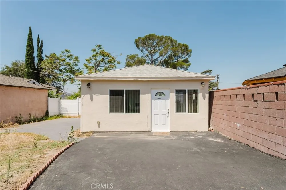 10423 Mcclemont Avenue Tujunga, CA 91042