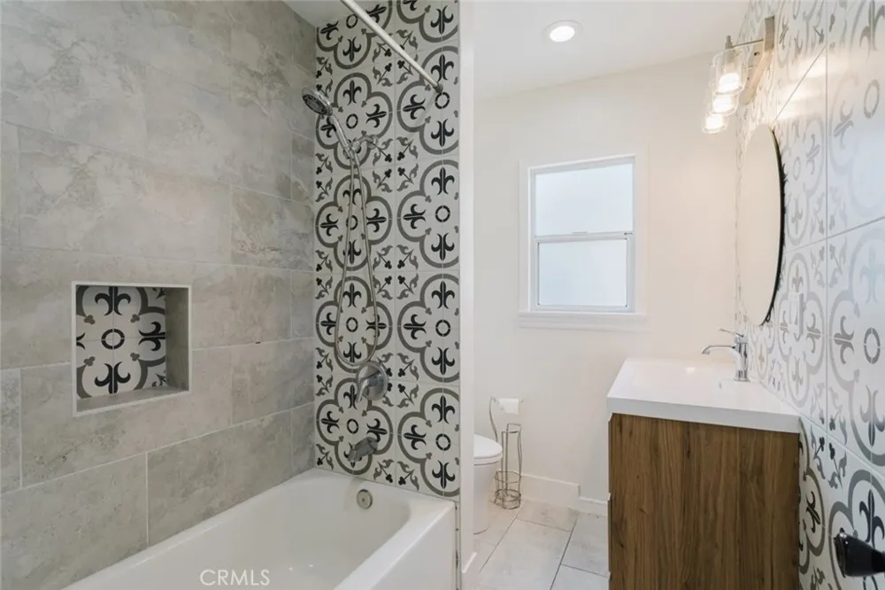 10423 Mcclemont Avenue Tujunga, CA 91042