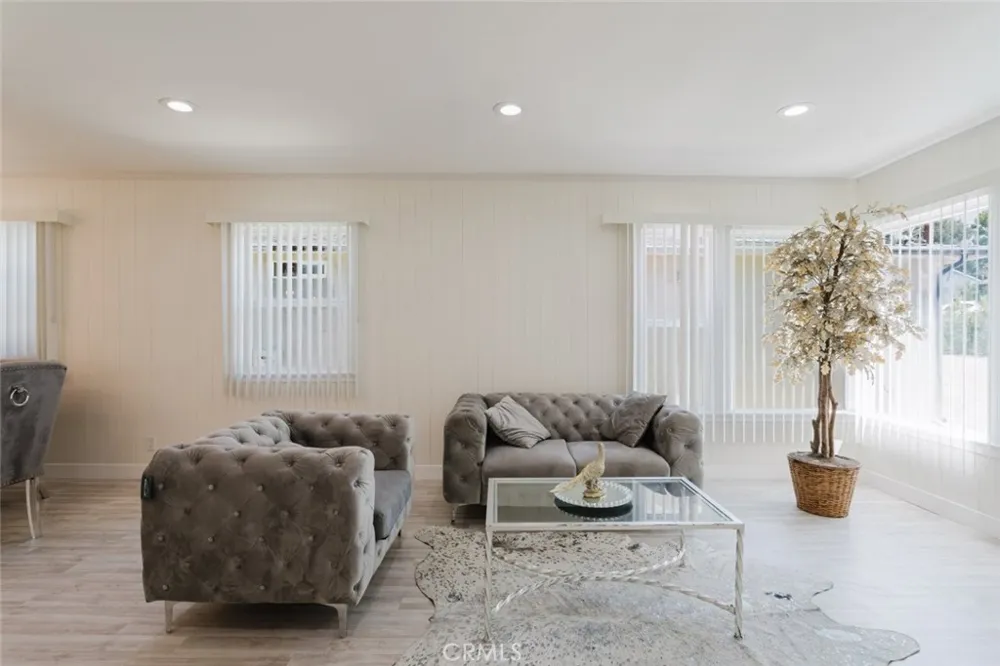 10423 Mcclemont Avenue Tujunga, CA 91042