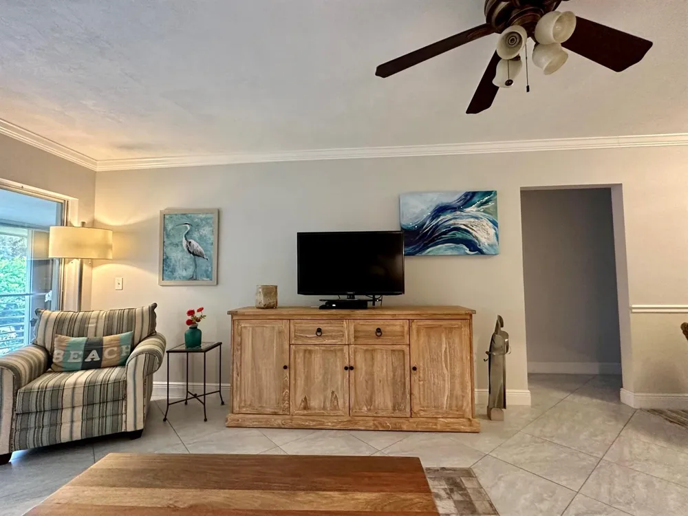 6 GARDEN STREET #204P Tequesta, FL 33469