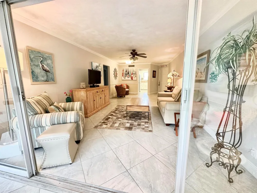 6 GARDEN STREET #204P Tequesta, FL 33469