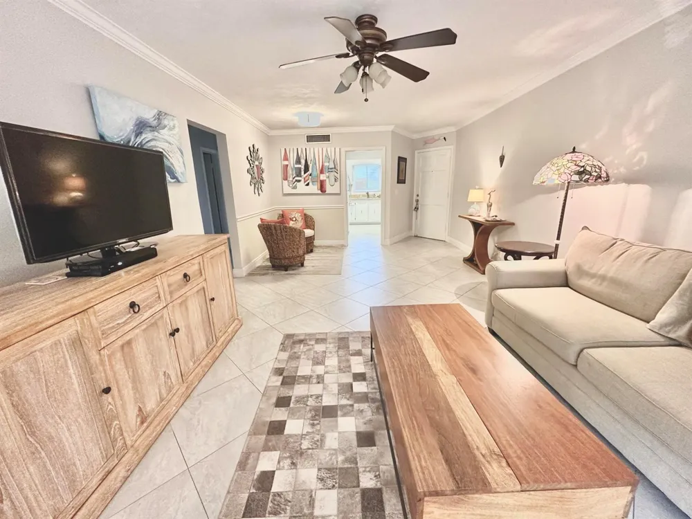 6 GARDEN STREET #204P Tequesta, FL 33469