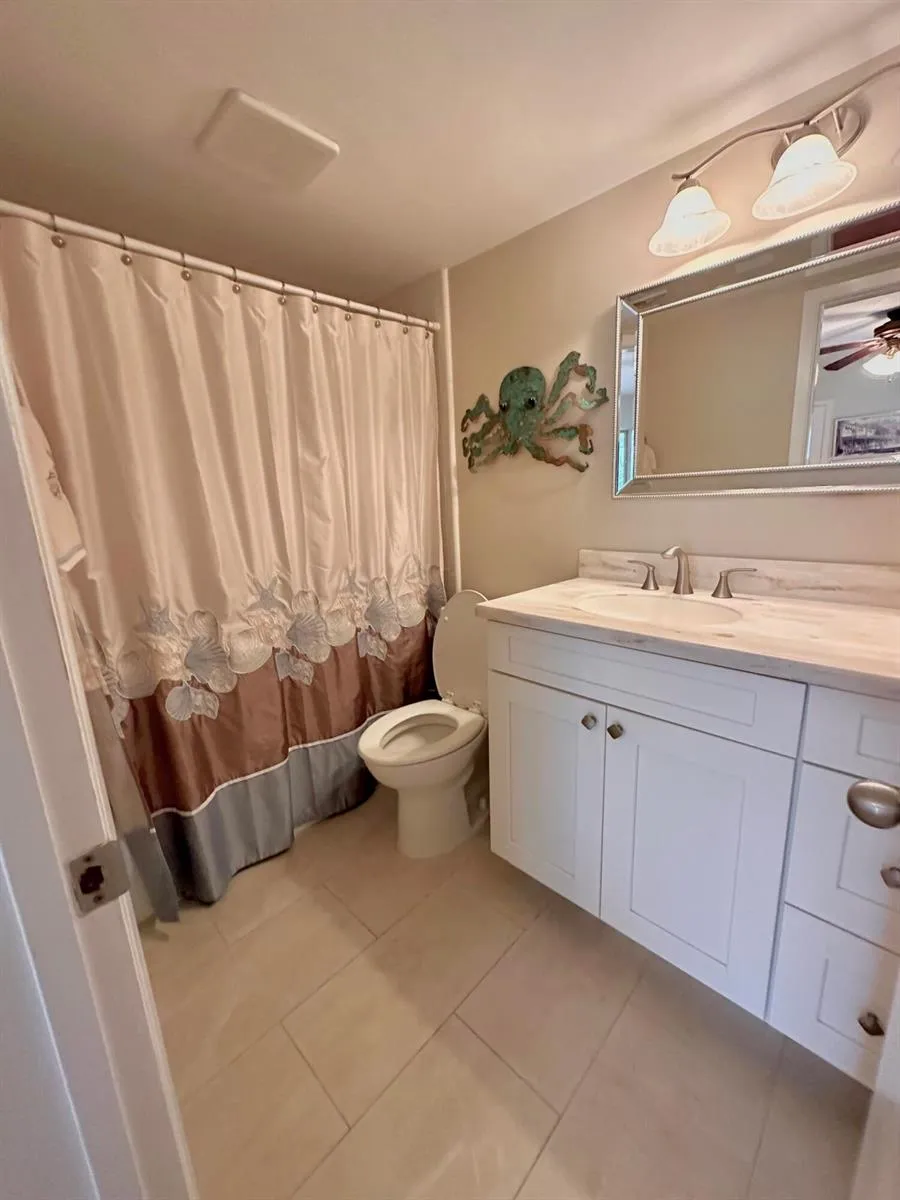6 GARDEN STREET #204P Tequesta, FL 33469
