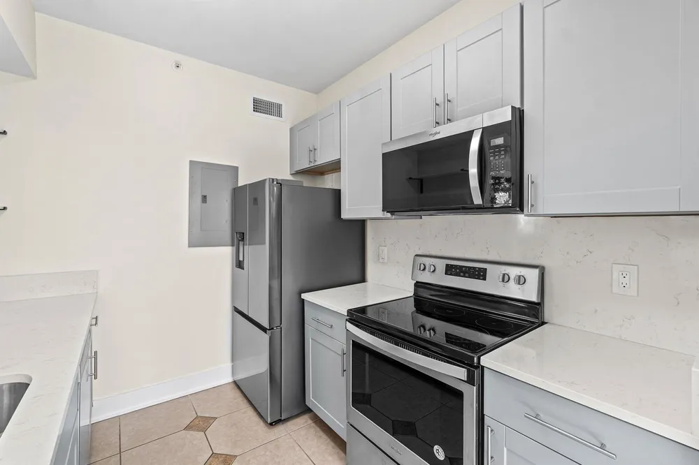 1000 Scotia Drive #102 Hypoluxo, FL 33462
