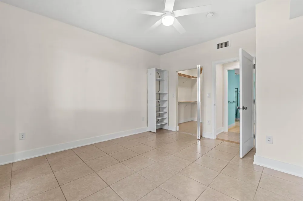 1000 Scotia Drive #102 Hypoluxo, FL 33462