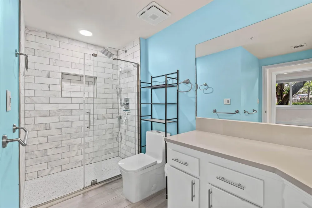 1000 Scotia Drive #102 Hypoluxo, FL 33462