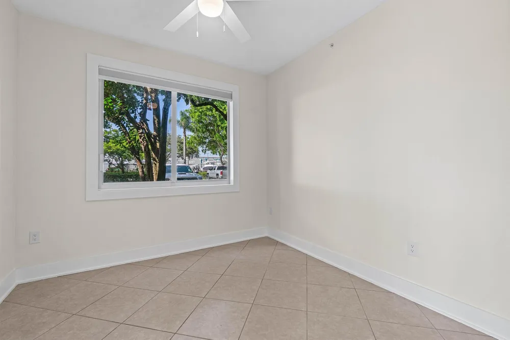 1000 Scotia Drive #102 Hypoluxo, FL 33462