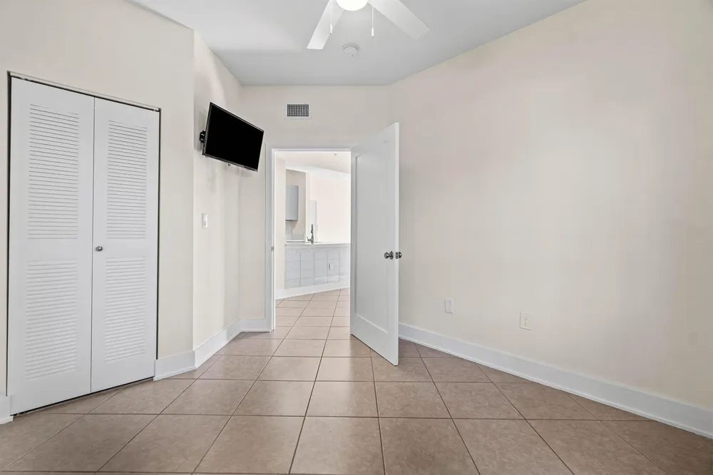 1000 Scotia Drive #102 Hypoluxo, FL 33462