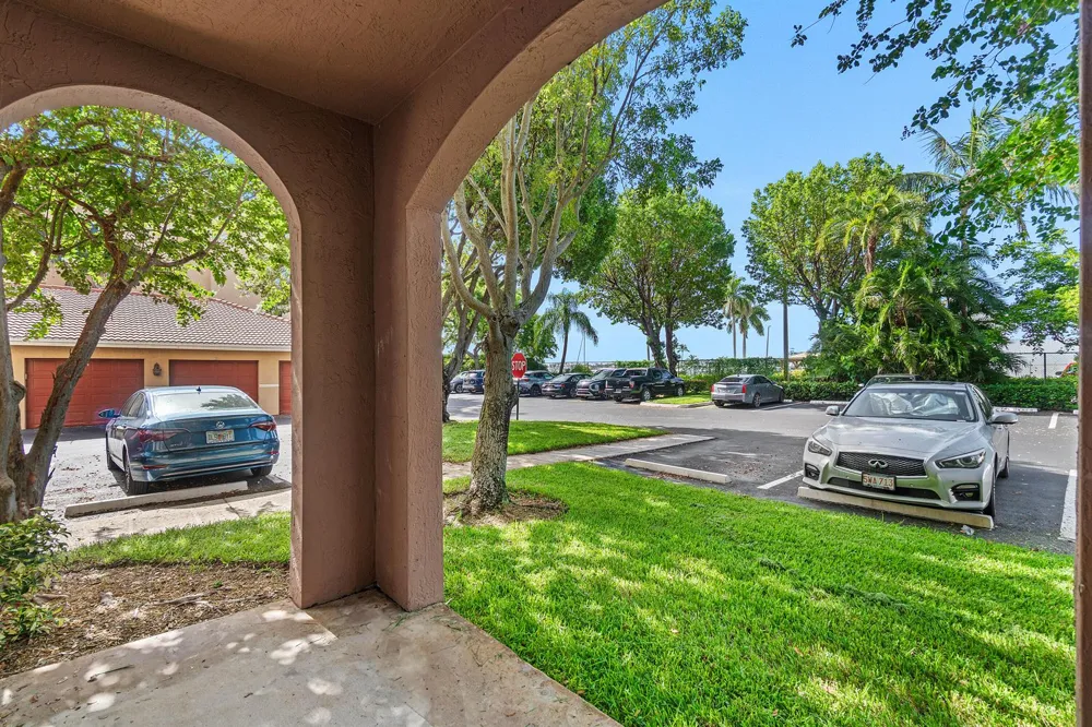 1000 Scotia Drive #102 Hypoluxo, FL 33462