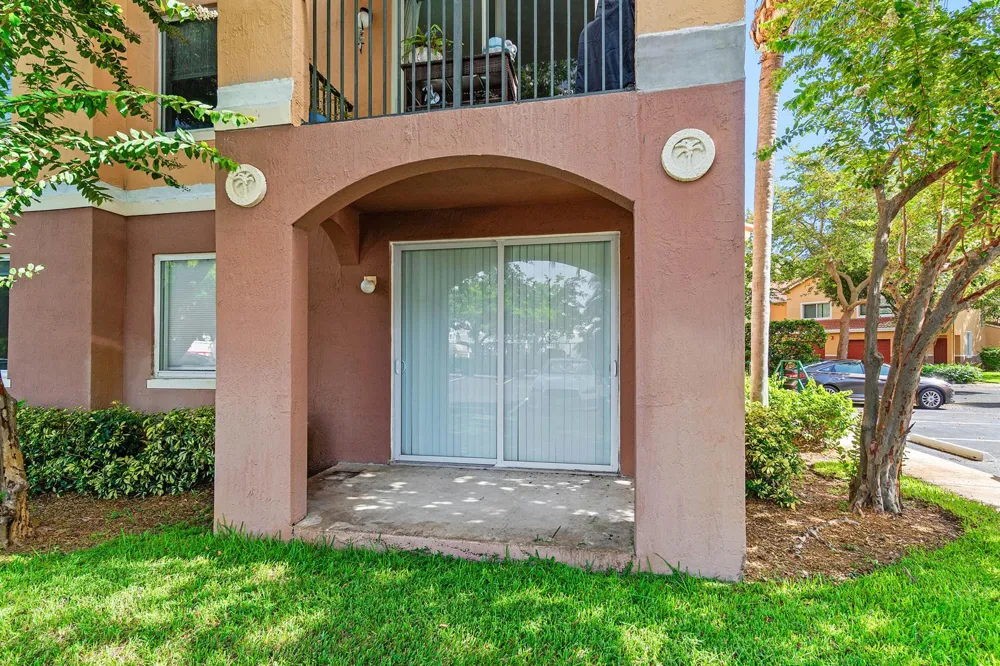 1000 Scotia Drive #102 Hypoluxo, FL 33462