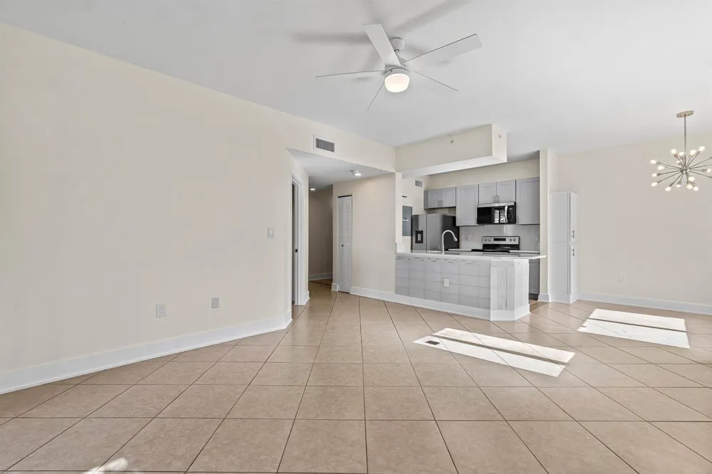 1000 Scotia Drive #102 Hypoluxo, FL 33462