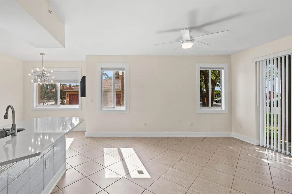 1000 Scotia Drive #102 Hypoluxo, FL 33462