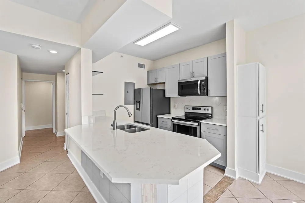 1000 Scotia Drive #102 Hypoluxo, FL 33462