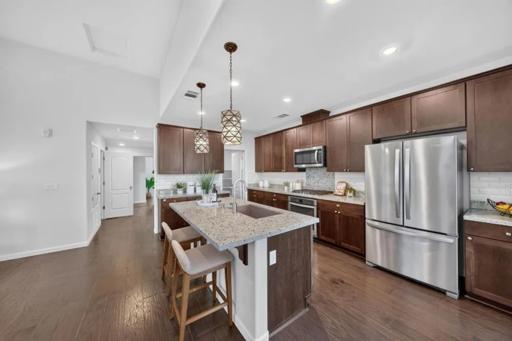 3077 Valley Of Hearts Delight Place #6 San Jose, CA 95136