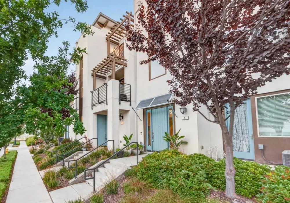 3077 Valley Of Hearts Delight Place #6 San Jose, CA 95136