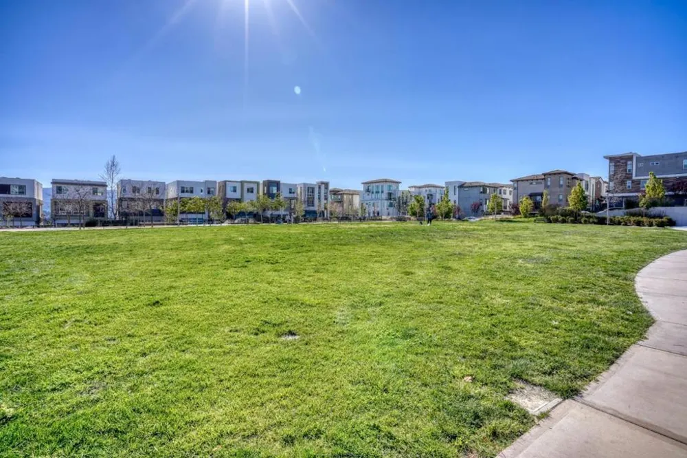 3077 Valley Of Hearts Delight Place #6 San Jose, CA 95136