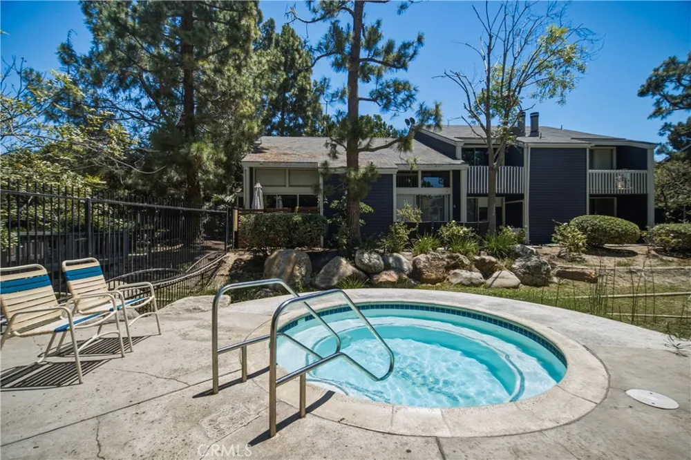 25697 Pine Creek Wilmington, CA 90744