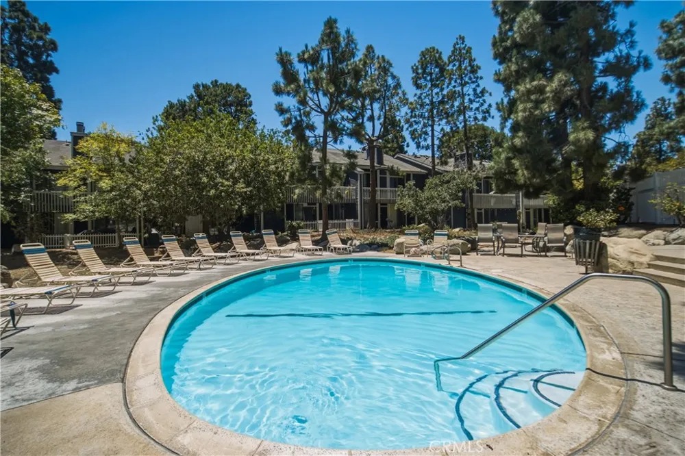 25697 Pine Creek Wilmington, CA 90744
