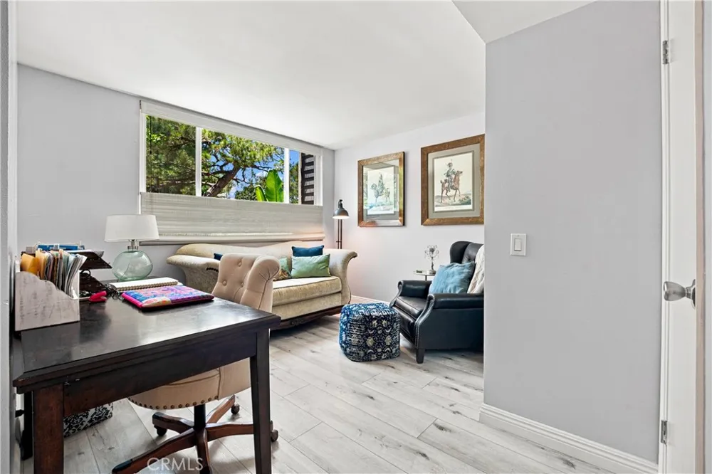 25697 Pine Creek Wilmington, CA 90744