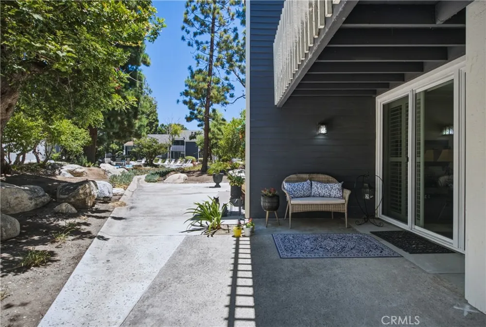 25697 Pine Creek Wilmington, CA 90744