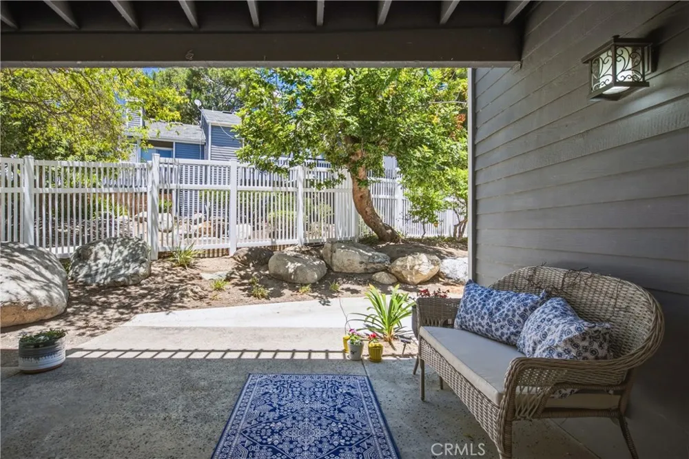 25697 Pine Creek Wilmington, CA 90744