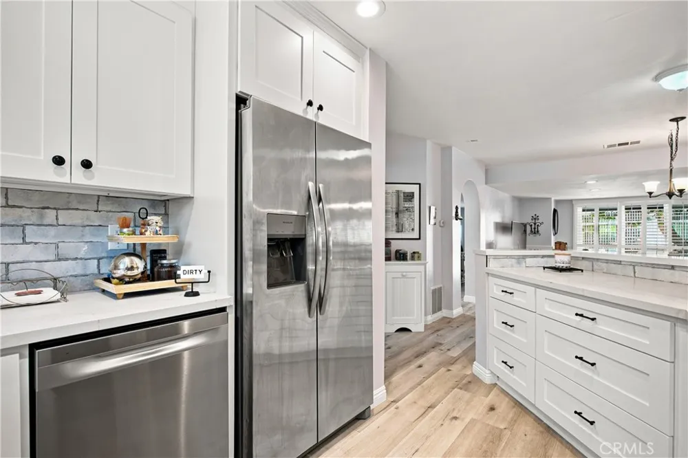 25697 Pine Creek Wilmington, CA 90744