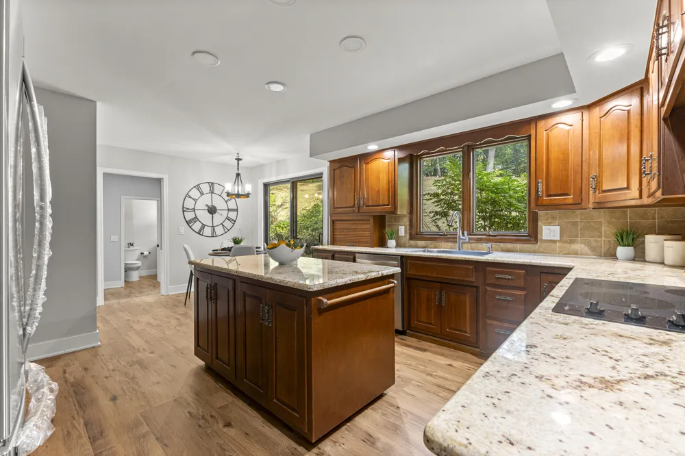 27155 Drake Road Farmington Hills, MI 48331