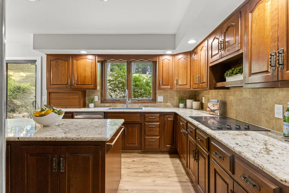 27155 Drake Road Farmington Hills, MI 48331