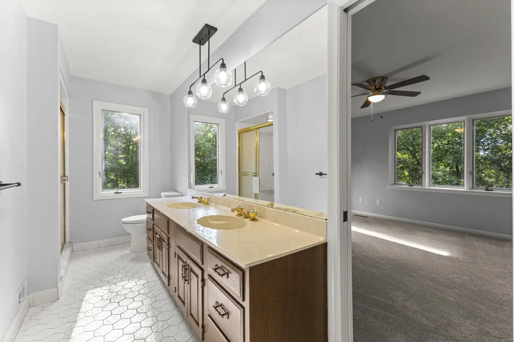 27155 Drake Road Farmington Hills, MI 48331