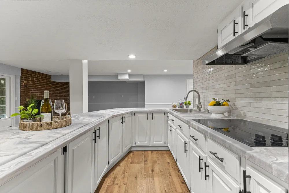27155 Drake Road Farmington Hills, MI 48331