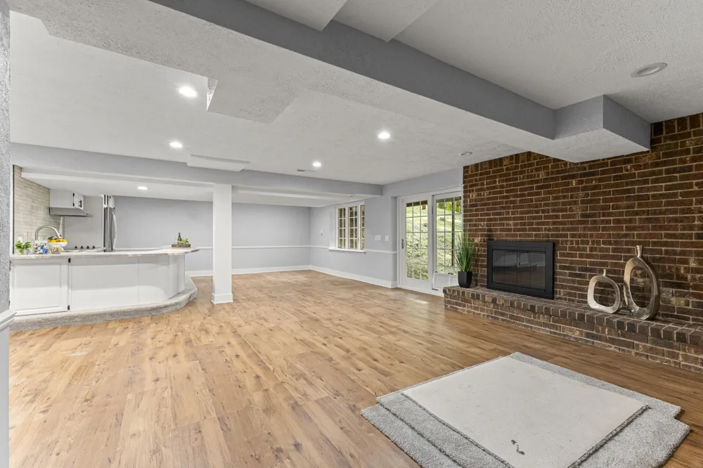 27155 Drake Road Farmington Hills, MI 48331