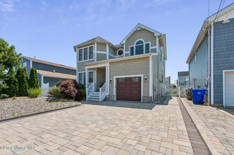 45 E Pampano Drive
